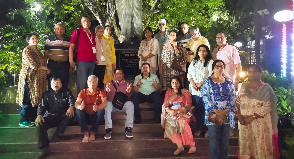 Senior Citizens Ayodhya - Prayagraj - Varanasi Group Tour