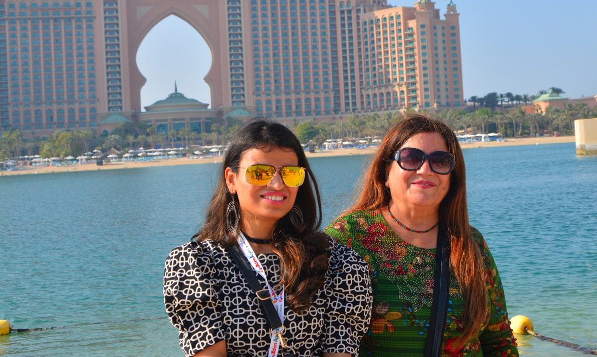 Senior Citizen dubai Group Tour