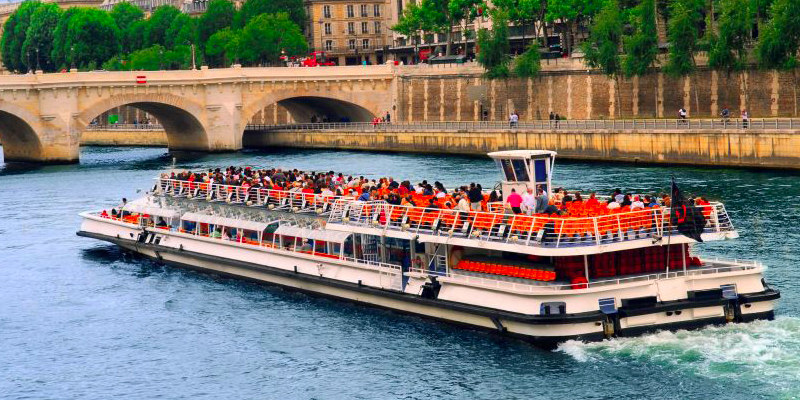Senior Citizen Seine river cruise Vacation Tour