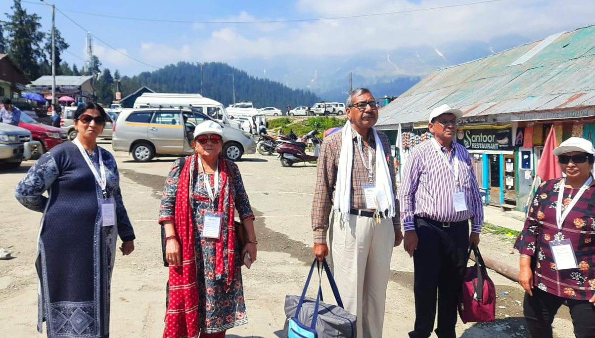 senior citizen kashmir tour packages