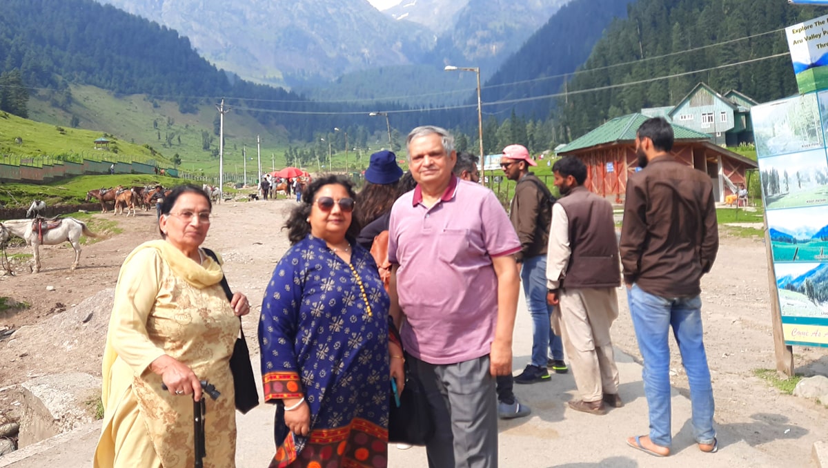 Senior Citizen kashmir Tour Package