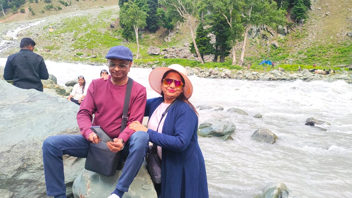 Senior Citizen kashmir Group Tour