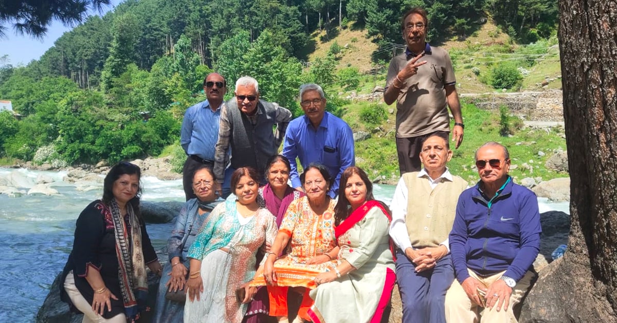 Senior Citizen Kashmir vacation