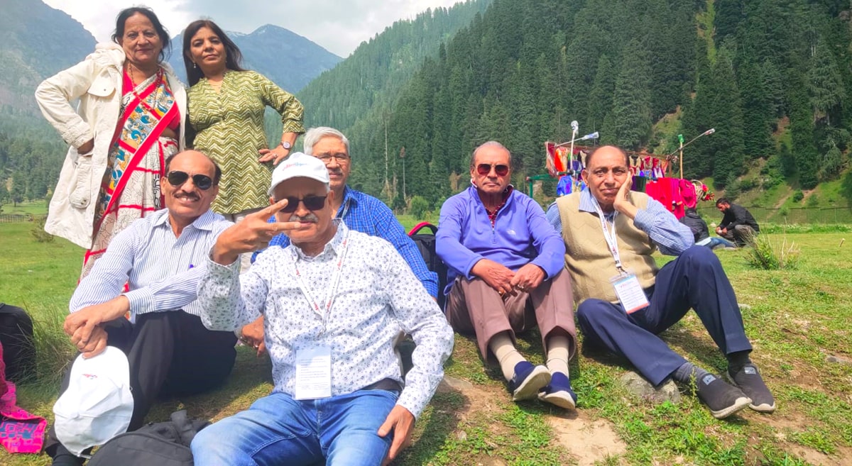 Kashmir Group tour for old age