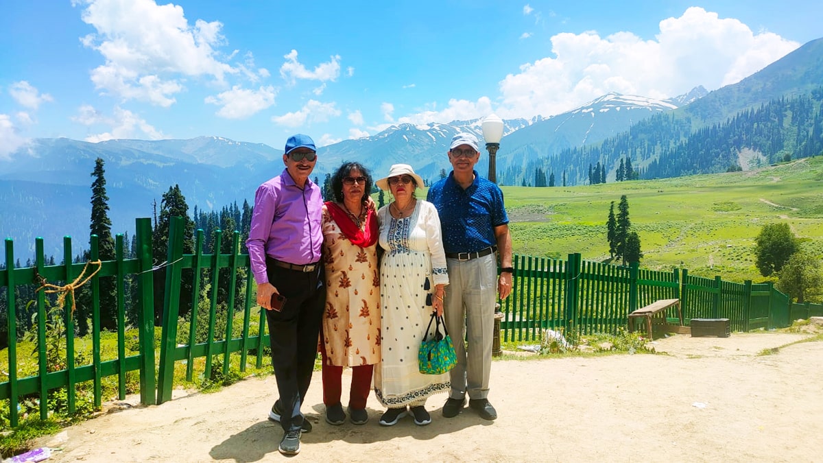 Senior Citizen  kashmir Group Tour