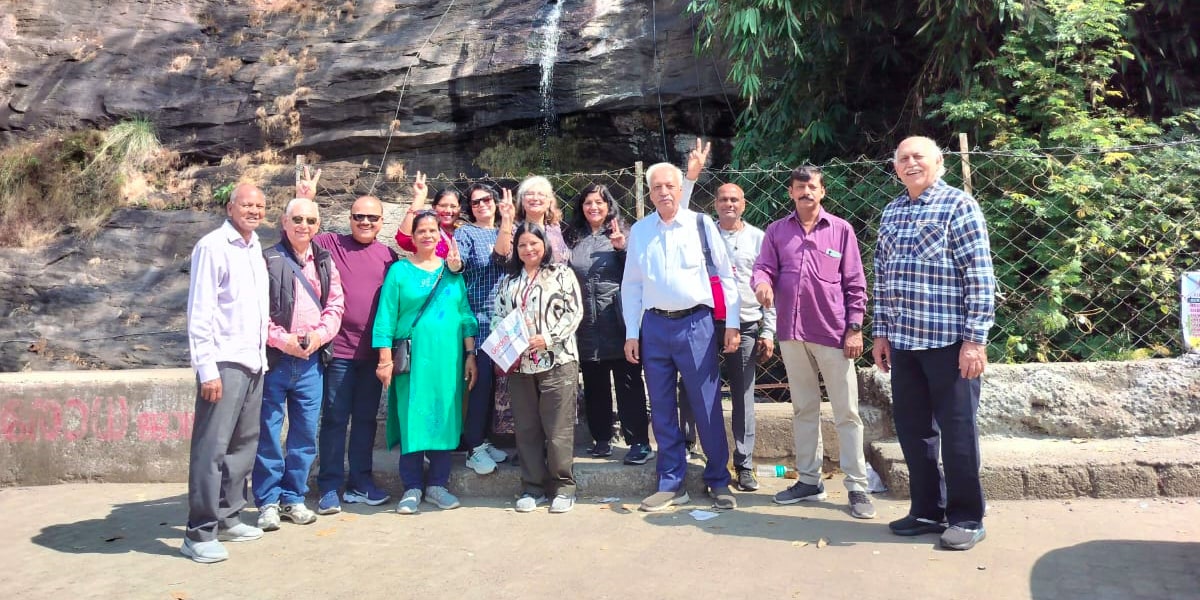 Senior Citizens Group Tour