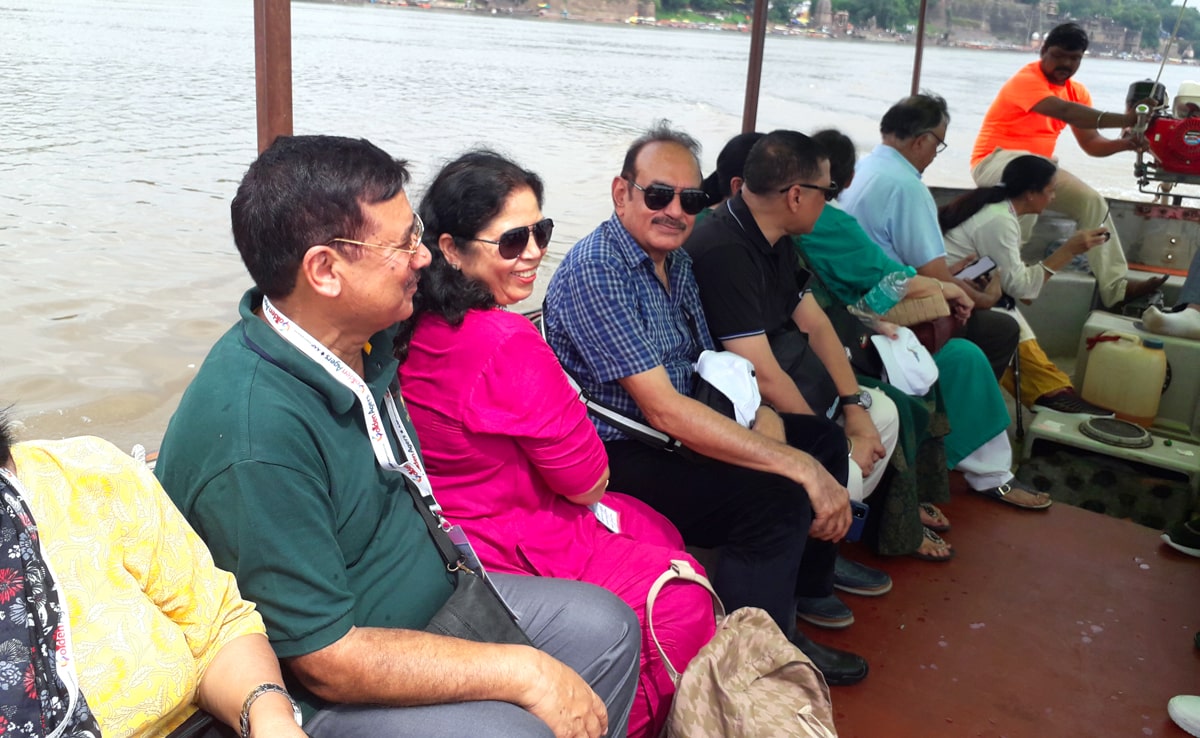 senior citizen vacation for Ujjain Mahakal tour